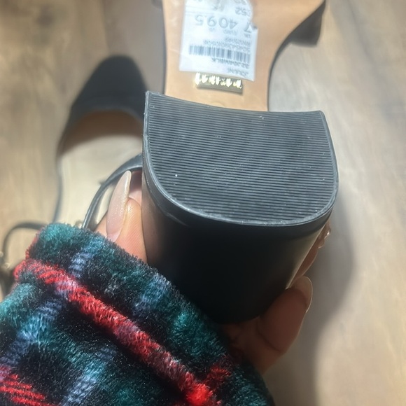 New Tooshop Black Strappy Heels looks just like the Chanel - Picture 6 of 6